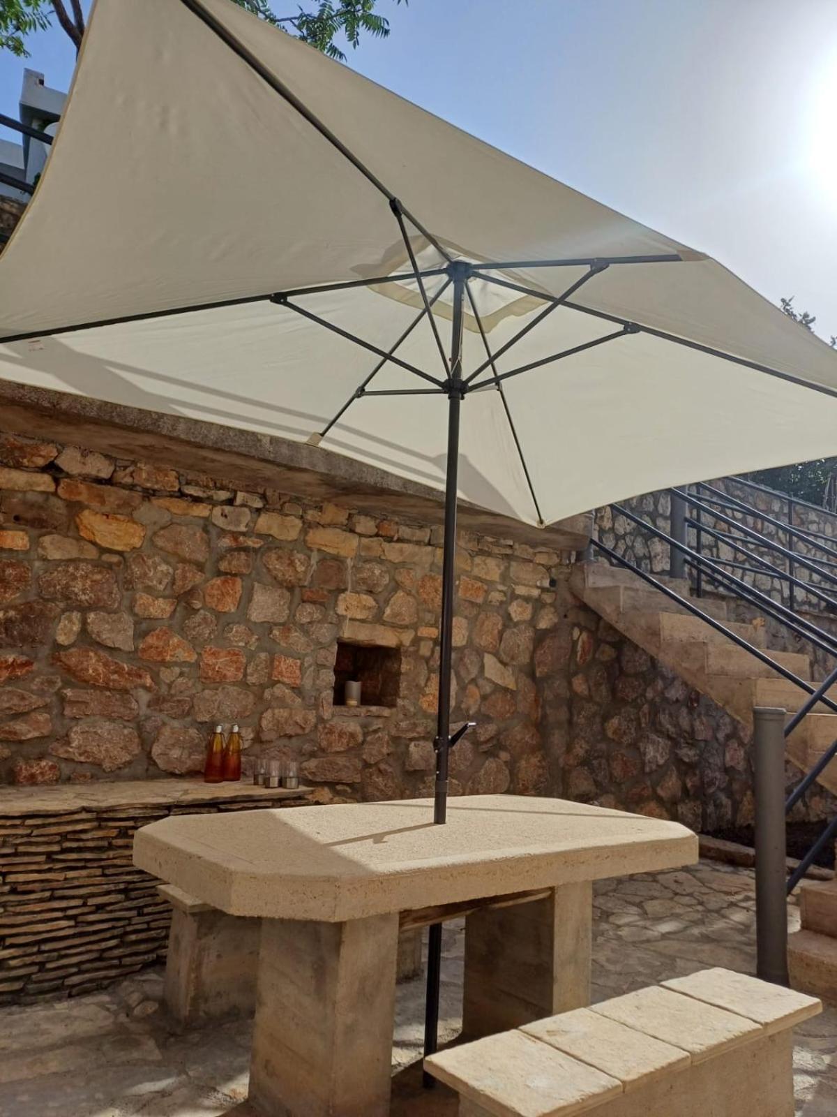 Ambiente Apartment Jasenice  Luaran gambar