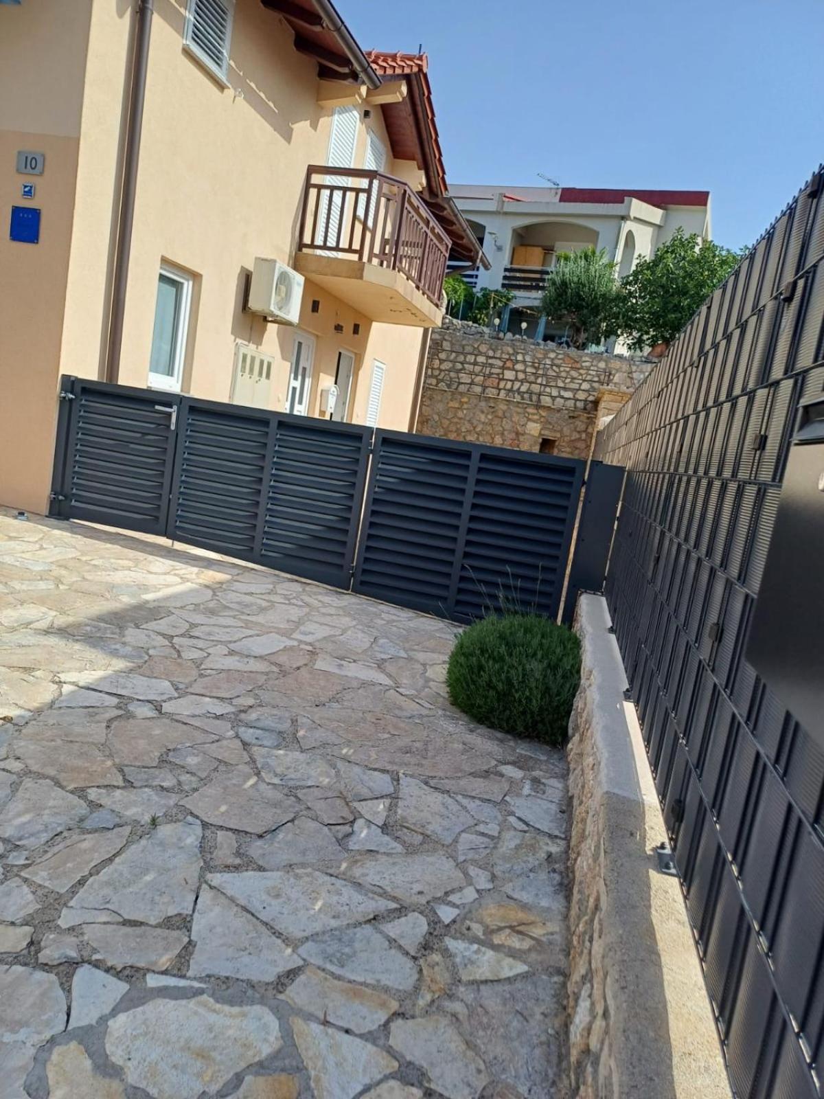 Ambiente Apartment Jasenice  Luaran gambar